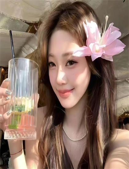 情色片文化解读：爱是永恒的叙事结构与视觉语言 ——深入探索情色片的艺术世界